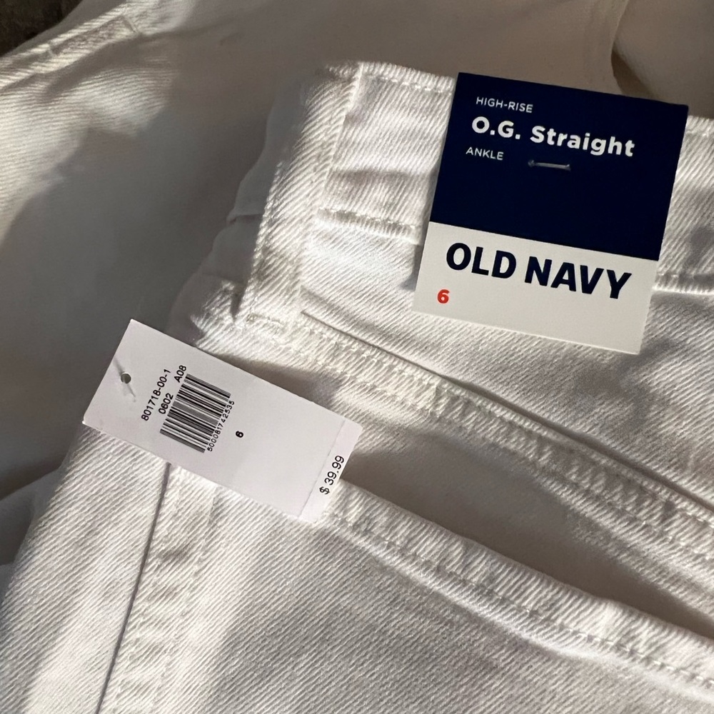 BNWT, Size 6 WHITE Old Navy Jeans OG Straight